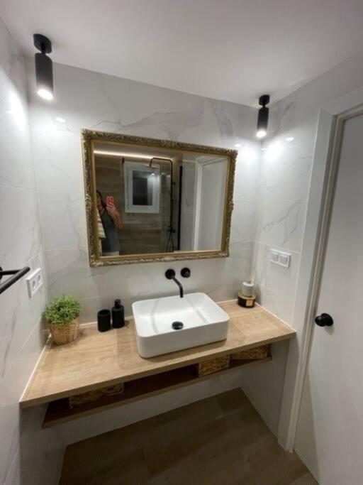 Precioso Apto Miami Primera Linia Playa Cala De Las Sirenas, Con Wifi Y Netflix, Adecuado Para Teletrabajar Miami Playa Bagian luar foto