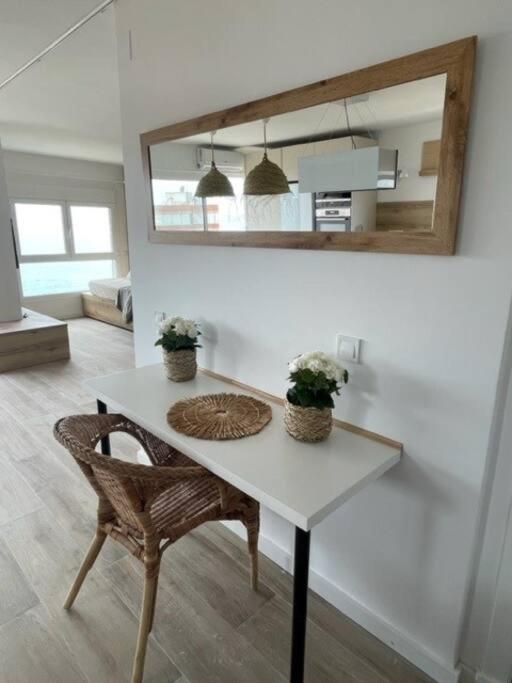 Precioso Apto Miami Primera Linia Playa Cala De Las Sirenas, Con Wifi Y Netflix, Adecuado Para Teletrabajar Miami Playa Bagian luar foto